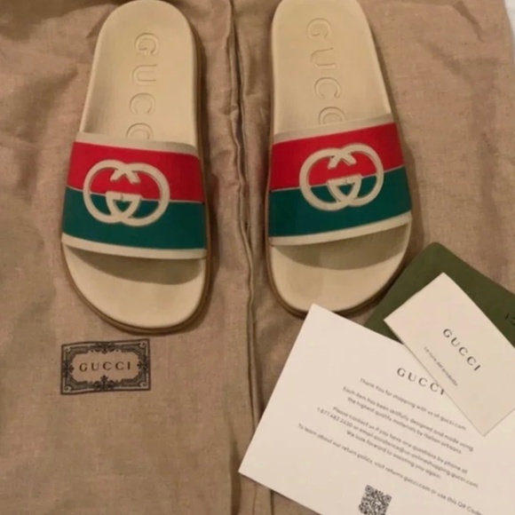 GUCCI Slides - Picture 1 of 3
